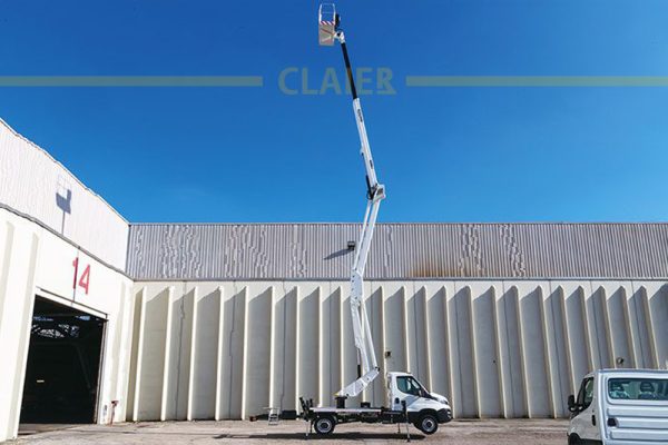 بالابر هیدرولیکی پشت کامیونی ساخت ایزولی ایتالیا